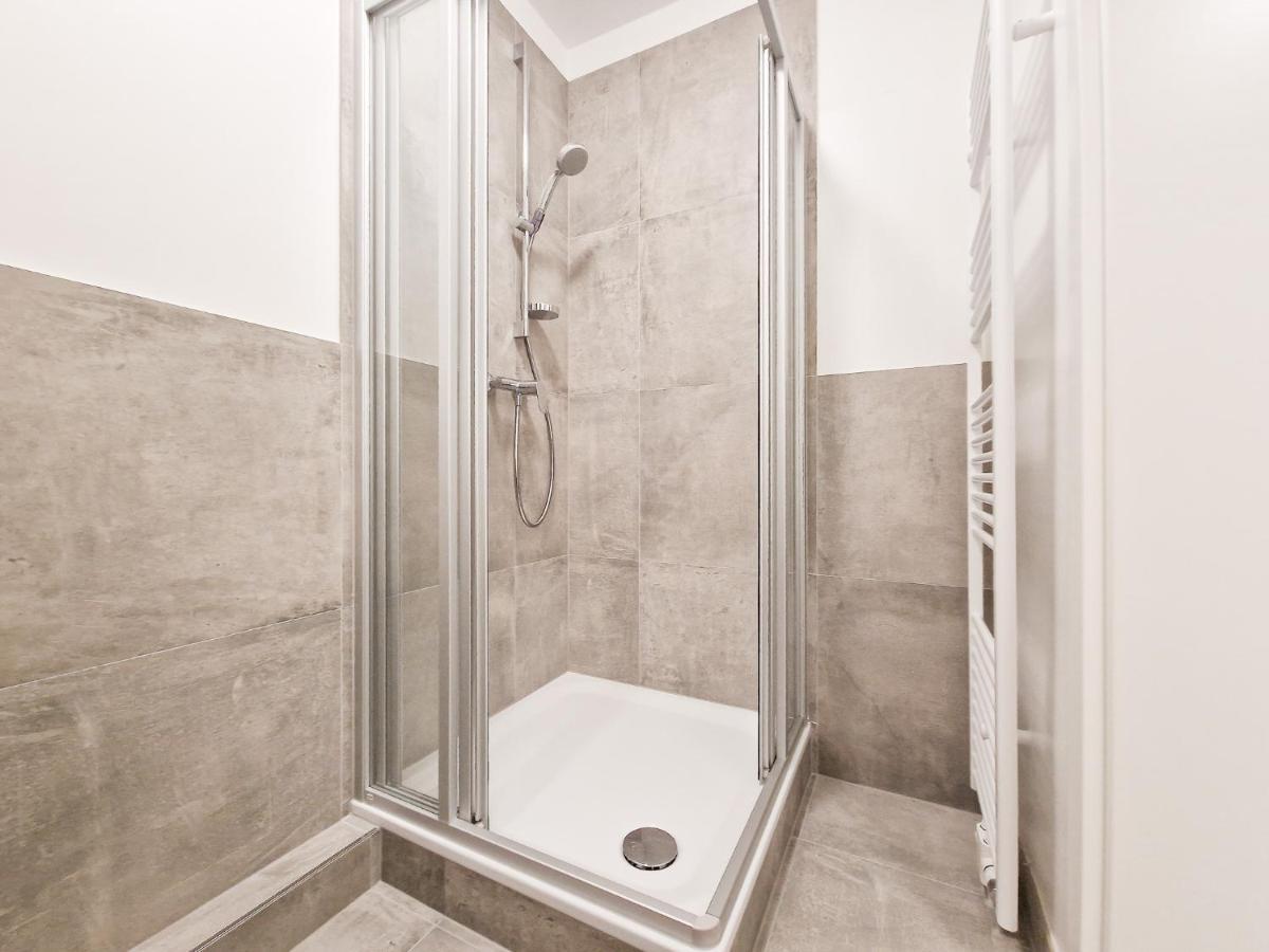 דיסלדורף Raj Living - City Apartment With 3 Rooms - 15 Min Messe Dus & 10 Min Old Town Dus מראה חיצוני תמונה