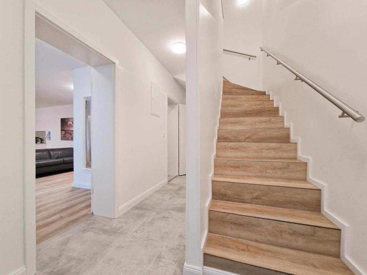 דיסלדורף Raj Living - City Apartment With 3 Rooms - 15 Min Messe Dus & 10 Min Old Town Dus מראה חיצוני תמונה