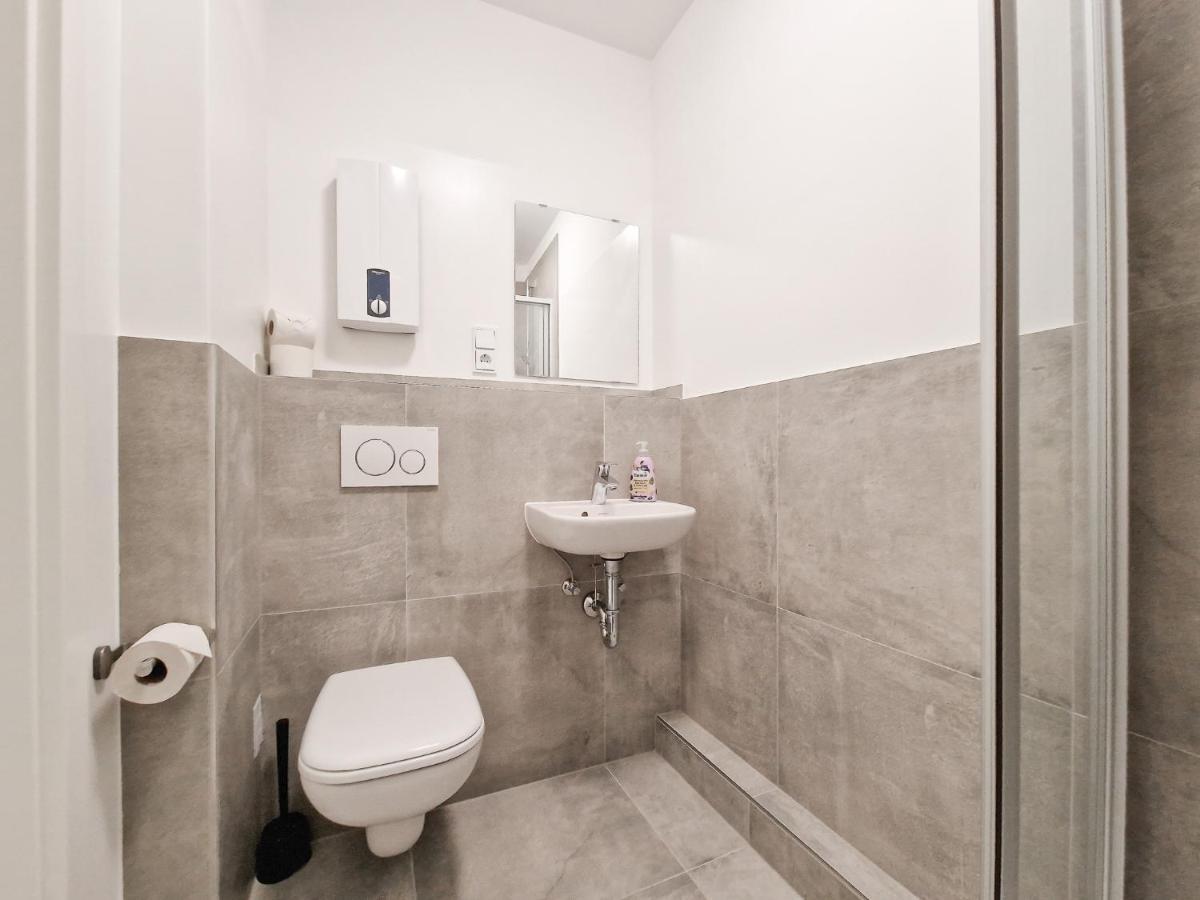 דיסלדורף Raj Living - City Apartment With 3 Rooms - 15 Min Messe Dus & 10 Min Old Town Dus מראה חיצוני תמונה